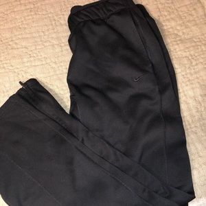 black nike sweatpants